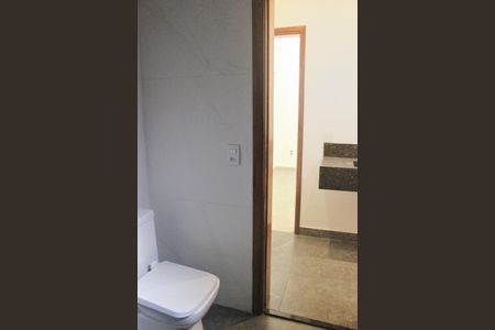 Casa para alugar com 125m², 3 quartos e 2 vagasBanheiro social dos quartos