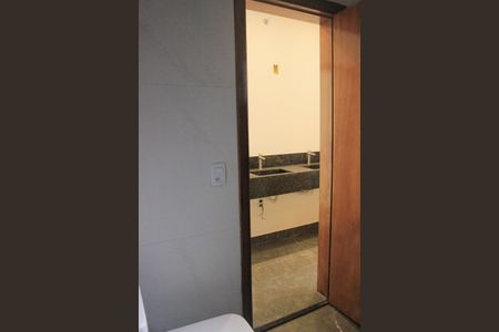 Casa para alugar com 125m², 3 quartos e 2 vagasBanheiro social dos quartos