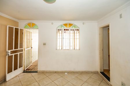 Casa à venda com 3 quartos, 120m² em Serrano, Belo Horizonte