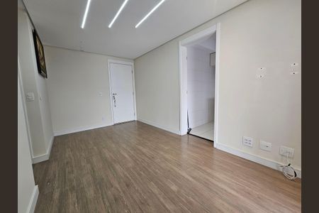 Sala de apartamento para alugar com 2 quartos, 65m² em Santo Amaro, São Paulo