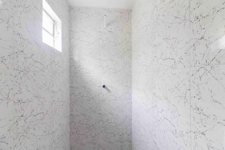 Banheiro Social de kitnet/studio para alugar com 1 quarto, 25m² em Vila Tiradentes, São Paulo