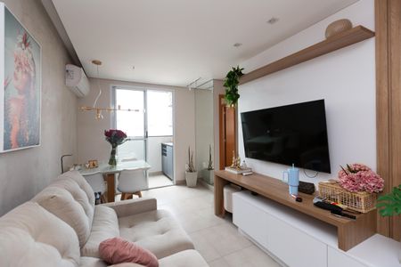 Sala de apartamento para alugar com 2 quartos, 53m² em Eldorado, Contagem
