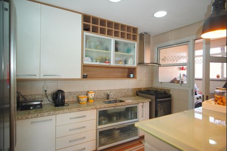 Apartamento para alugar com 162m², 2 quartos e 2 vagasCozinha