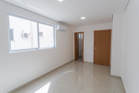 Sala de apartamento para alugar com 2 quartos, 40m² em Anchieta, Belo Horizonte