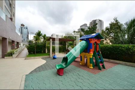 Apartamento à venda com 154m², 3 quartos e 2 vagas Apartamento à venda com 154m², 3 quartos e 2 vagasÁrea comum - Playground