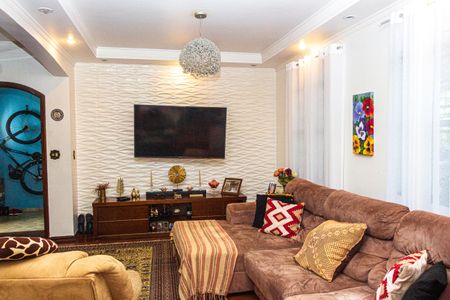 Casa à venda com 300m², 4 quartos e 5 vagas Casa à venda com 300m², 4 quartos e 5 vagasSala