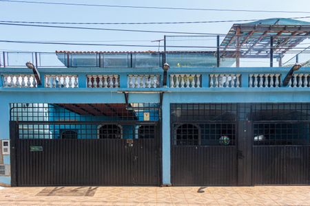 Casa à venda com 300m², 4 quartos e 5 vagas Casa à venda com 300m², 4 quartos e 5 vagasFachada