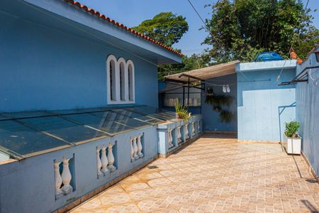 Casa à venda com 300m², 4 quartos e 5 vagas Casa à venda com 300m², 4 quartos e 5 vagasÁrea de Serviço