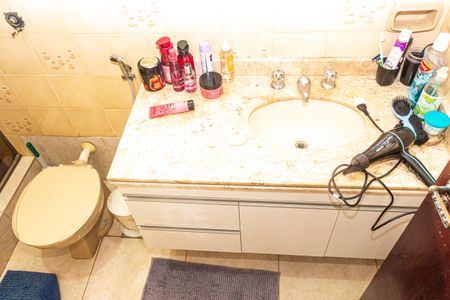 Casa à venda com 300m², 4 quartos e 5 vagas Casa à venda com 300m², 4 quartos e 5 vagasBanheiro da Suíte