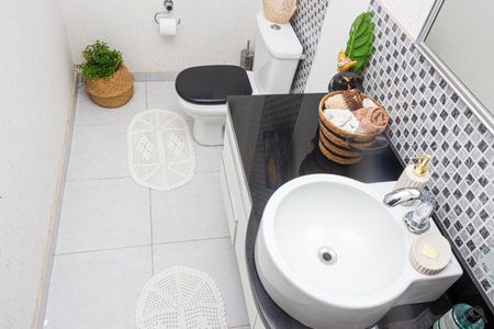 Casa à venda com 300m², 4 quartos e 5 vagas Casa à venda com 300m², 4 quartos e 5 vagasLavabo