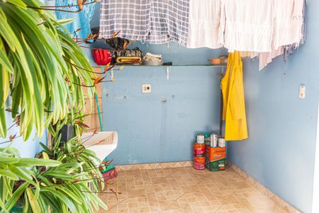 Casa à venda com 300m², 4 quartos e 5 vagas Casa à venda com 300m², 4 quartos e 5 vagasÁrea de Serviço