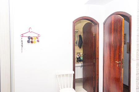 Casa à venda com 300m², 4 quartos e 5 vagas Casa à venda com 300m², 4 quartos e 5 vagasSuíte