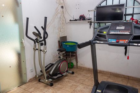 Casa à venda com 300m², 4 quartos e 5 vagas Casa à venda com 300m², 4 quartos e 5 vagasAcademia