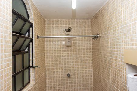 Casa à venda com 300m², 4 quartos e 5 vagas Casa à venda com 300m², 4 quartos e 5 vagasBanheiro de serviço