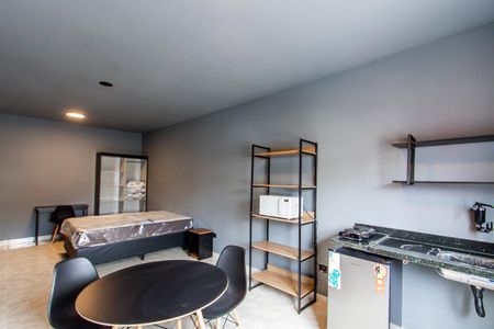 Cozinha de kitnet/studio para alugar com 1 quarto, 35m² em Cangaiba, São Paulo