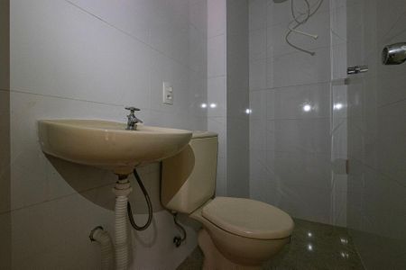 Apartamento à venda com 170m², 4 quartos e 2 vagas Apartamento à venda com 170m², 4 quartos e 2 vagasÁrea de Serviço - Banheiro