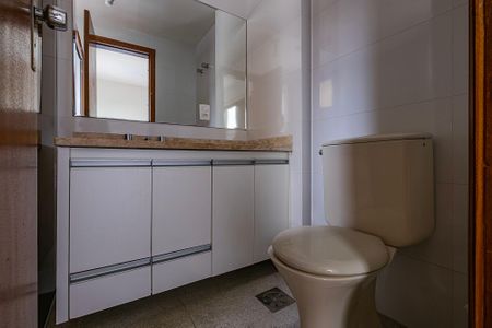 Apartamento à venda com 170m², 4 quartos e 2 vagas Apartamento à venda com 170m², 4 quartos e 2 vagasSuíte 2