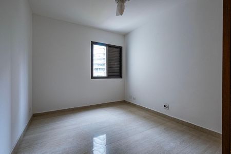 Apartamento à venda com 170m², 4 quartos e 2 vagas Apartamento à venda com 170m², 4 quartos e 2 vagasQuarto 3