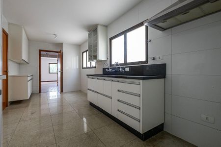 Apartamento à venda com 170m², 4 quartos e 2 vagas Apartamento à venda com 170m², 4 quartos e 2 vagasCozinha