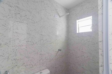 Banheiro de kitnet/studio para alugar com 1 quarto, 14m² em Vila Tiradentes, São Paulo