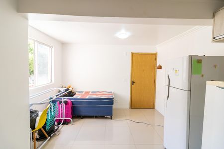 Sala/Cozinha de apartamento à venda com 2 quartos, 32m² em Camaquã, Porto Alegre