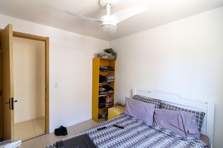 Quarto 1 de apartamento à venda com 2 quartos, 32m² em Camaquã, Porto Alegre