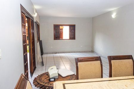 Sala de casa para alugar com 7 quartos, 400m² em Jardim Represa, São Paulo