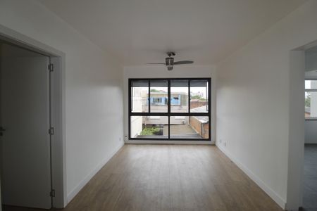 Sala de apartamento à venda com 3 quartos, 85m² em Santa Maria Goretti, Porto Alegre