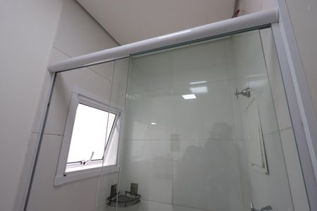 Banheiro de kitnet/studio para alugar com 1 quarto, 38m² em Vila Bela, São Paulo