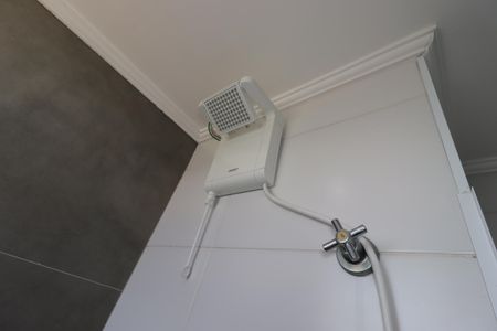 Apartamento à venda com 60m², 2 quartos e 2 vagasBanheiro da Suíte - Chuveiro