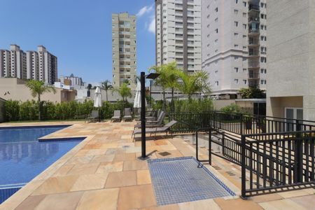 Apartamento à venda com 60m², 2 quartos e 2 vagasÁrea Comum - Chuveirão da Piscina
