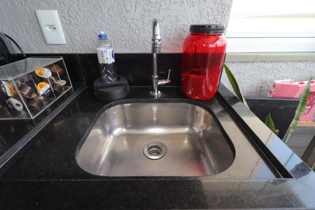 Apartamento à venda com 60m², 2 quartos e 2 vagasVaranda Gourmet - Pia