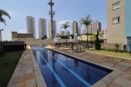 Apartamento à venda com 60m², 2 quartos e 2 vagasÁrea Comum - Piscina
