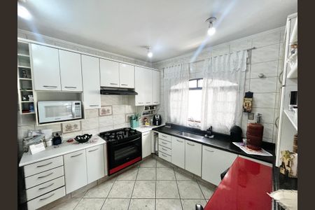 Cozinha de casa para alugar com 2 quartos, 180m² em Vila Celeste, São Paulo