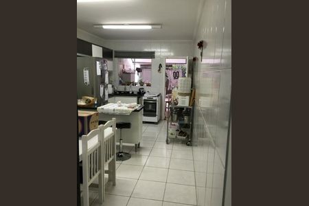 Casa à venda com 3 quartos, 115m² em Vila Linda, Santo André