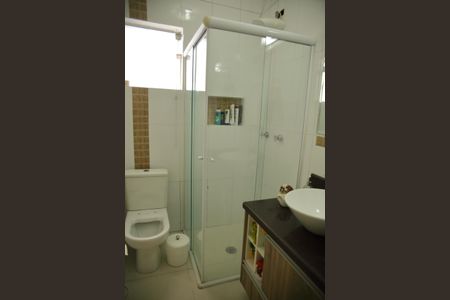 Casa à venda com 122m², 2 quartos e 2 vagasBanheiro 