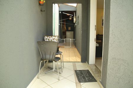 Casa à venda com 122m², 2 quartos e 2 vagasQuintal Lateral 