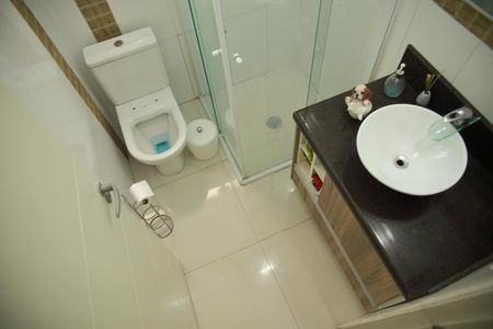 Casa à venda com 122m², 2 quartos e 2 vagasBanheiro 