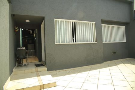 Casa à venda com 122m², 2 quartos e 2 vagasGaragem 