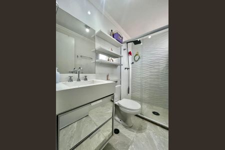 Apartamento à venda com 76m², 3 quartos e 2 vagasBanheiro da Suíte