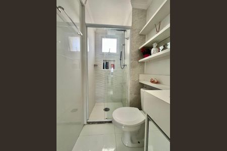 Banheiro de apartamento à venda com 3 quartos, 76m² em Vila Joao Jorge, Campinas