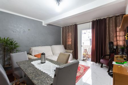 Sala de casa para alugar com 2 quartos, 120m² em Gleba do Pêssego, São Paulo