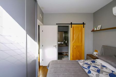 Apartamento à venda com 152m², 3 quartos e 3 vagas Apartamento à venda com 152m², 3 quartos e 3 vagasQuarto 3 - Suíte