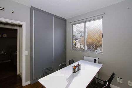 Apartamento à venda com 152m², 3 quartos e 3 vagas Apartamento à venda com 152m², 3 quartos e 3 vagasQuarto 2