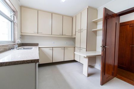 Apartamento para alugar com 159m², 3 quartos e 2 vagasCozinha