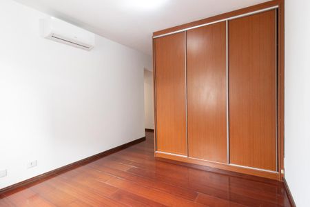 Apartamento para alugar com 159m², 3 quartos e 2 vagasSuíte