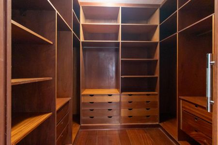 Apartamento para alugar com 159m², 3 quartos e 2 vagasCloset da Suíte