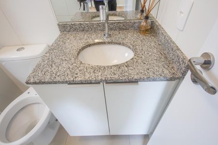 Banheiro da Suíte de apartamento para alugar com 1 quarto, 27m² em Campo Belo, São Paulo