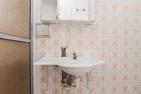 Casa à venda com 100m², 3 quartos e 2 vagasBanheiro