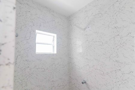 Banheiro Social de kitnet/studio para alugar com 1 quarto, 14m² em Vila Tiradentes, São Paulo